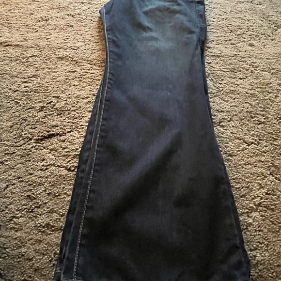 Mens Lucky brand jeans.  Size 38x30 - Picture 3 of 8